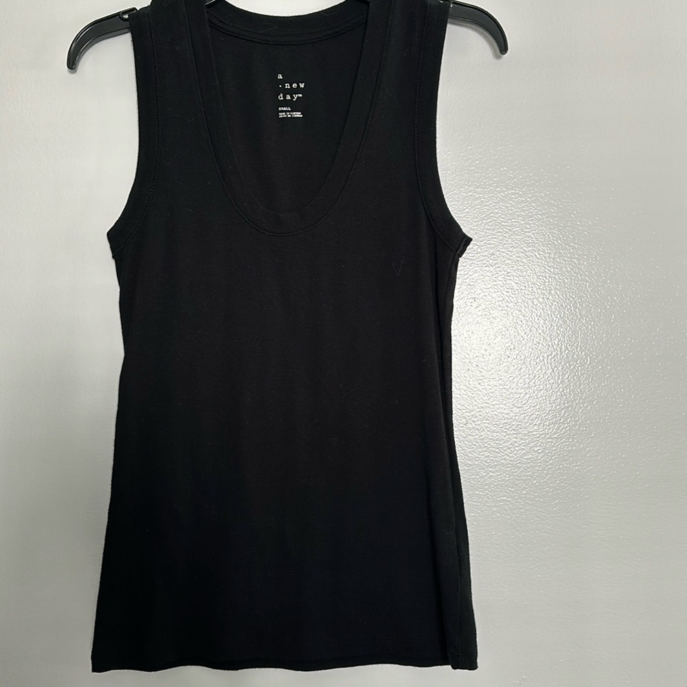 A New Day black tank top size small